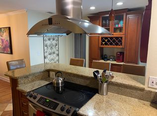 16204 Parkside Dr, Tampa, FL 33624