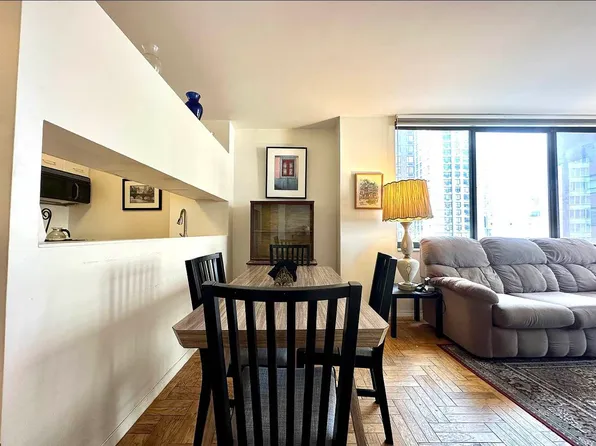 62 West 62nd Street image 7 of 15