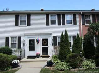 113 Sylvan Knoll Rd, Stamford, CT 06902