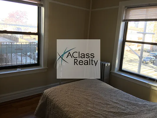 Rented by A Class Realty Long Island City LLC | media 22