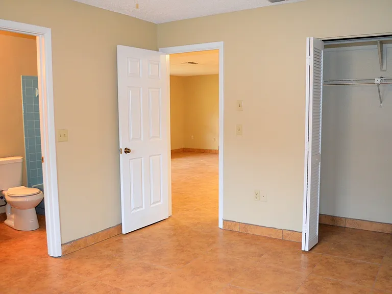 4413 Quintara St — Photo 15