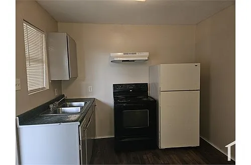 204 E Dullnig Ct Photo 1