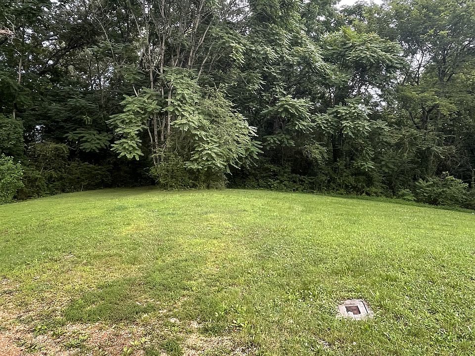 2nd image of 116 Magnolia St