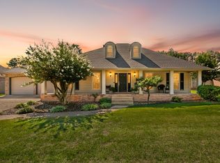 1045 Cambridge Cir, Benton, AR 72019