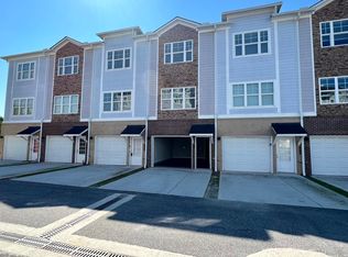 2017 Ocean Dr NW, Atlanta, GA 30318