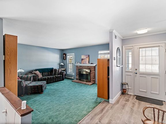 3rd image of 475 Stratford Lane