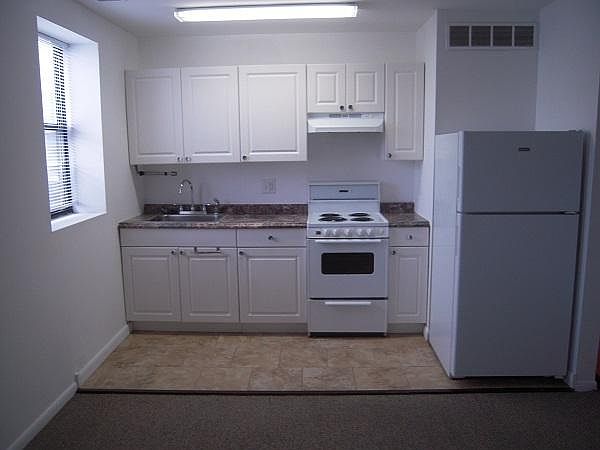 1st image of 1928 South St #3R