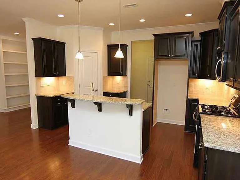 318 Rose Walk Ln — Photo 3