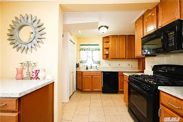 Sold by Century 21 American Homes | media 30