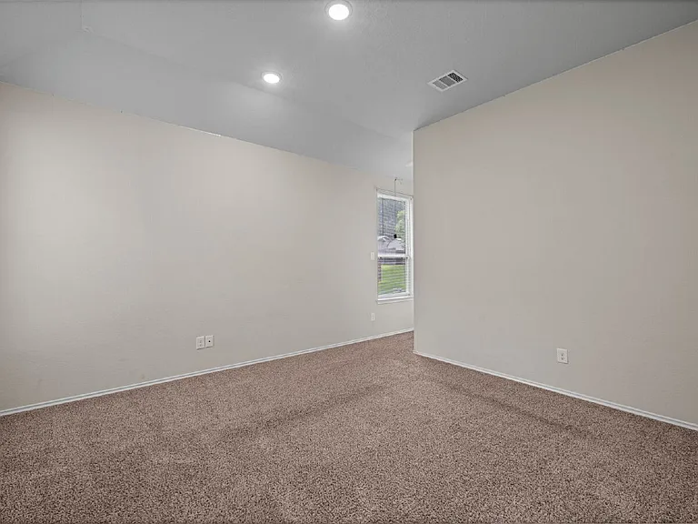 709 Little River Dr — Photo 7