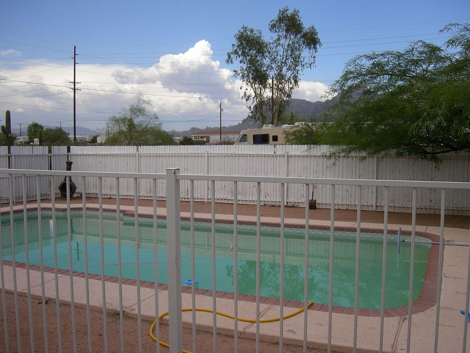 Cool Fenced Pool