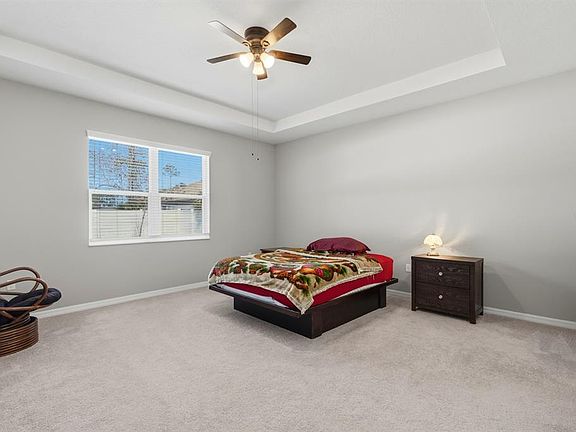 4th image of 21 Rae Dr