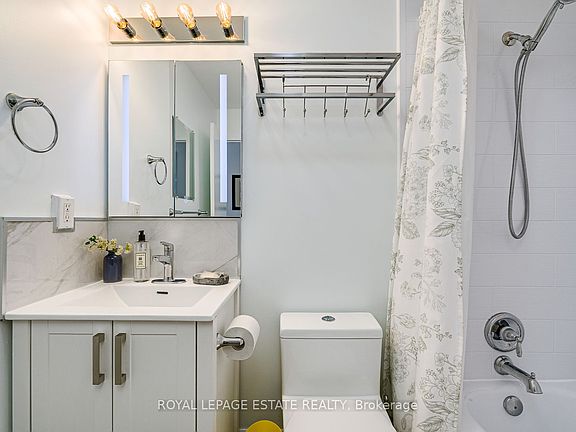 5th image of 123 Woodbine Ave #309