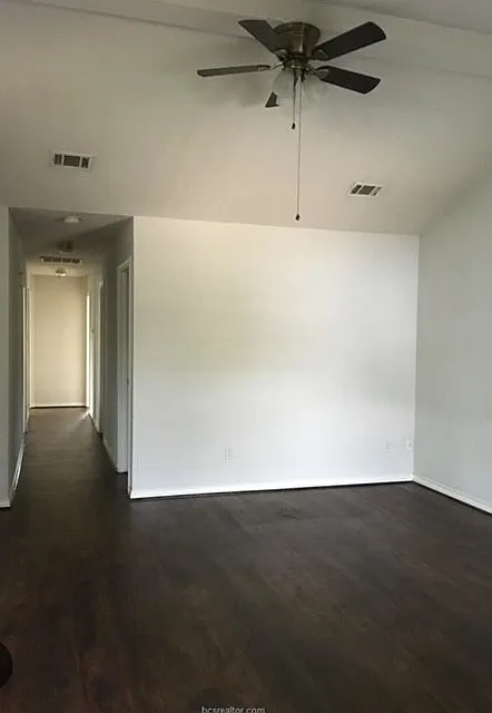 3 bed, 1338 sqft, $1,600 — Photo 4