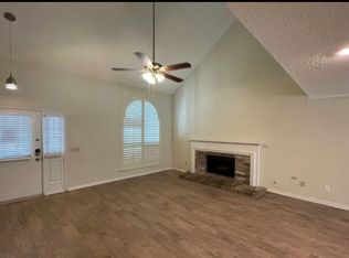 201 Hollow Tree Ln UNIT 3, Houston, TX 77090