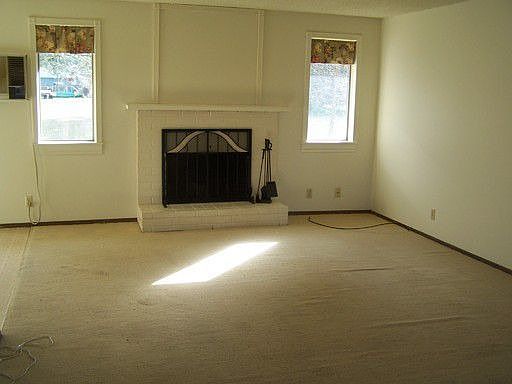 2nd image of 24996 Woodland Ave