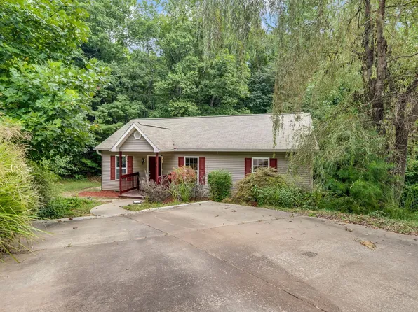 36 Rocking Porch Ln, Asheville, NC 28805