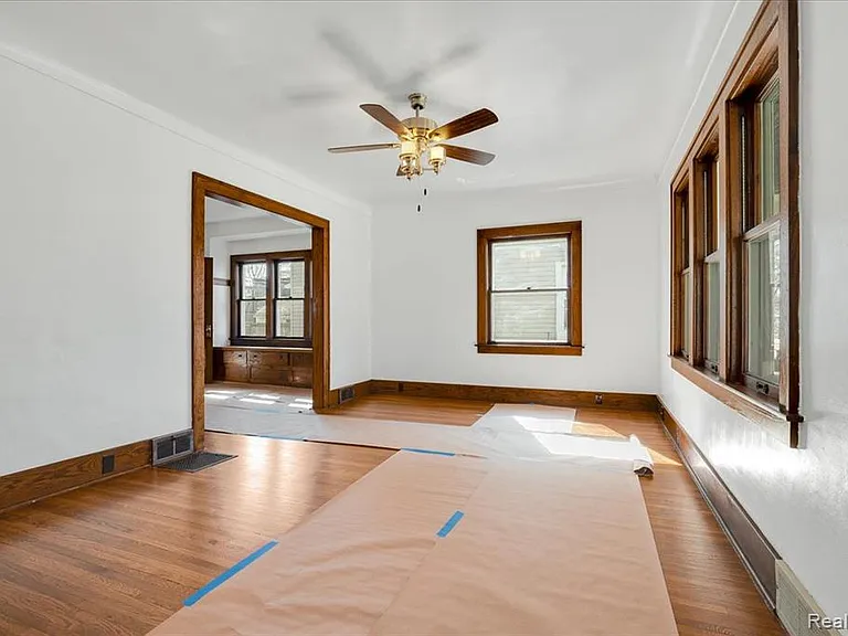 522 N Washington Ave — Photo 2
