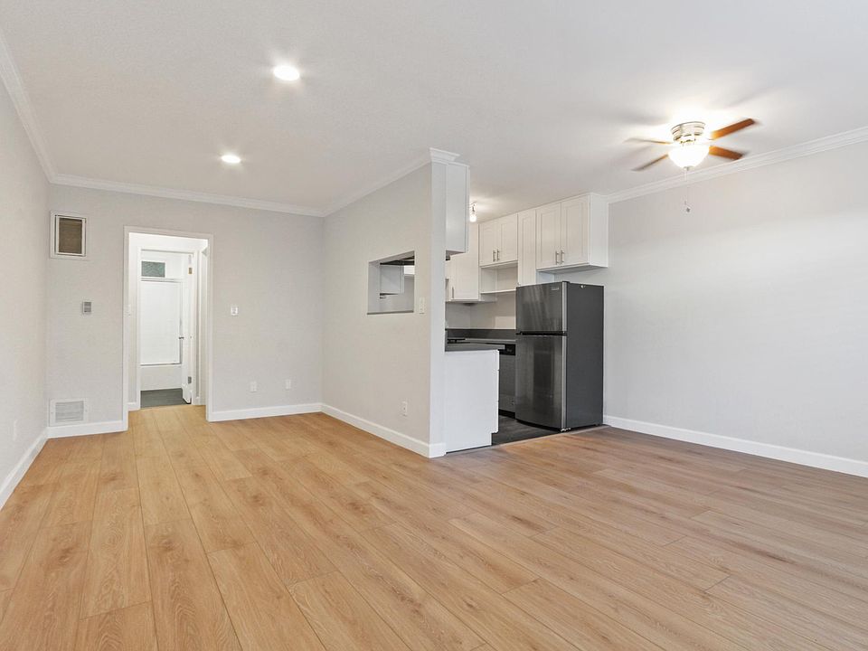1st image of 12630 Caswell Ave APT 4