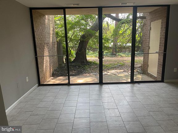 4th image of 754 Quince Orchard Blvd #P-2
