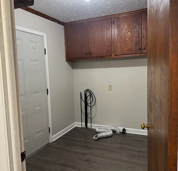 3550 The Ave — Photo 8