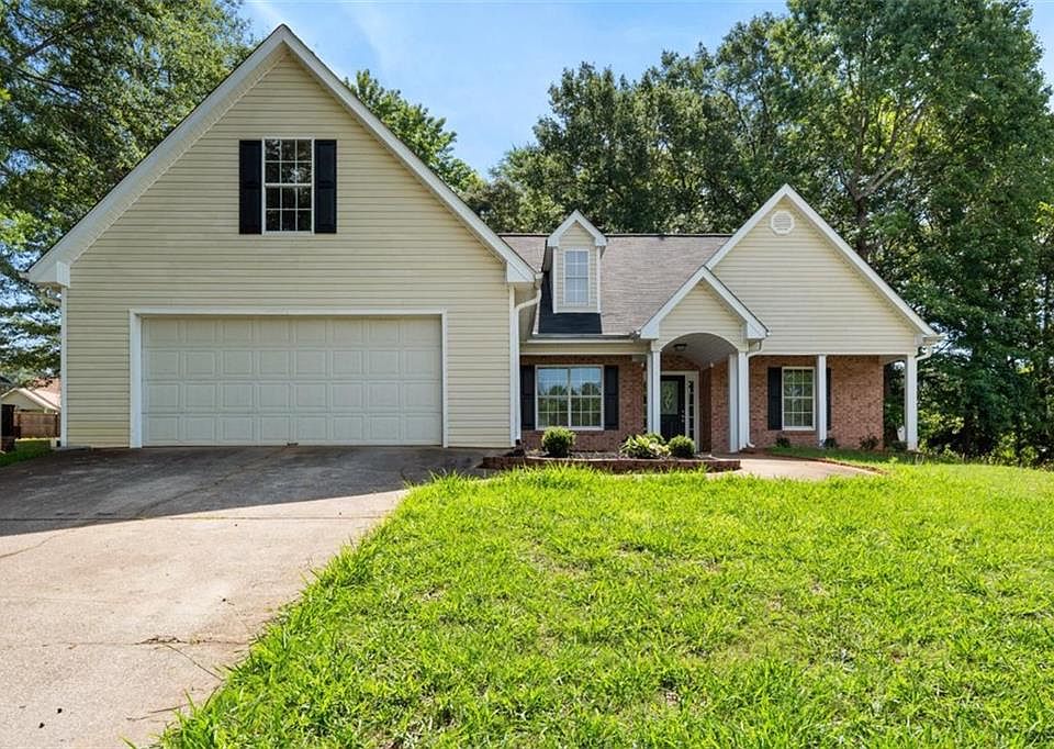 1st image of 70 Rock Wood Ct
