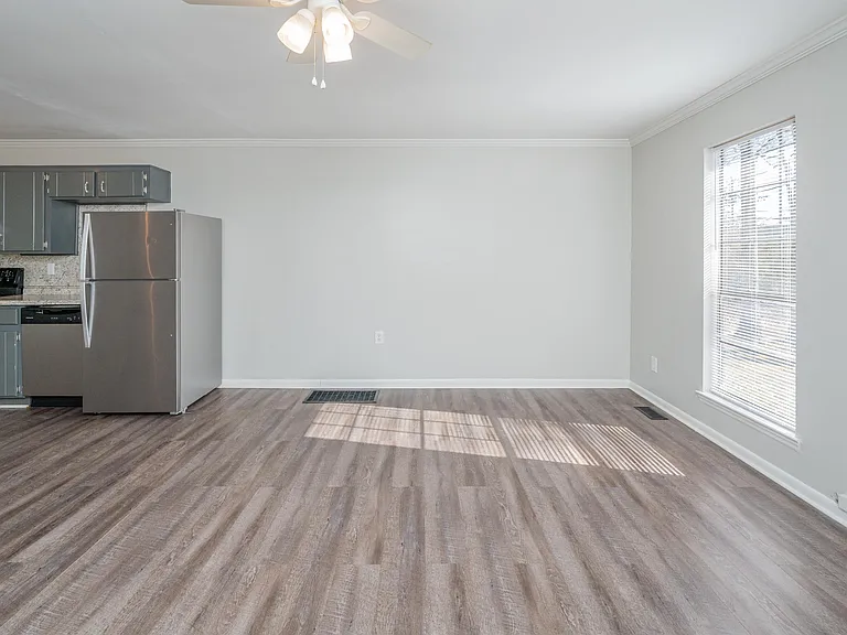 54 Worthington Dr #2 — Photo 8
