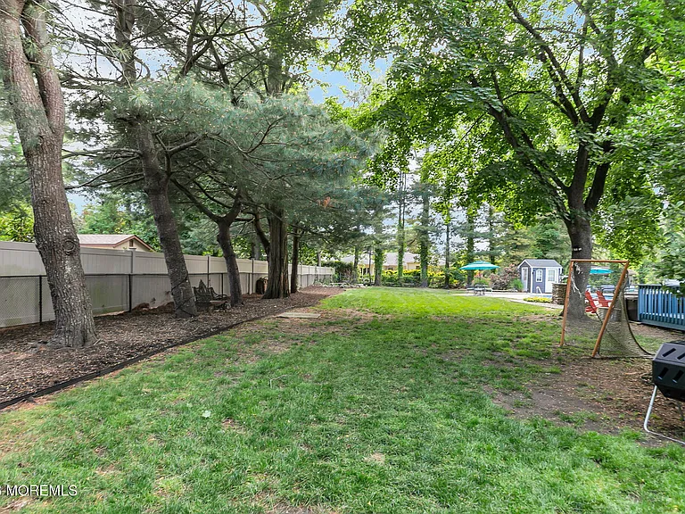 10 Tilton Rd — Photo 47