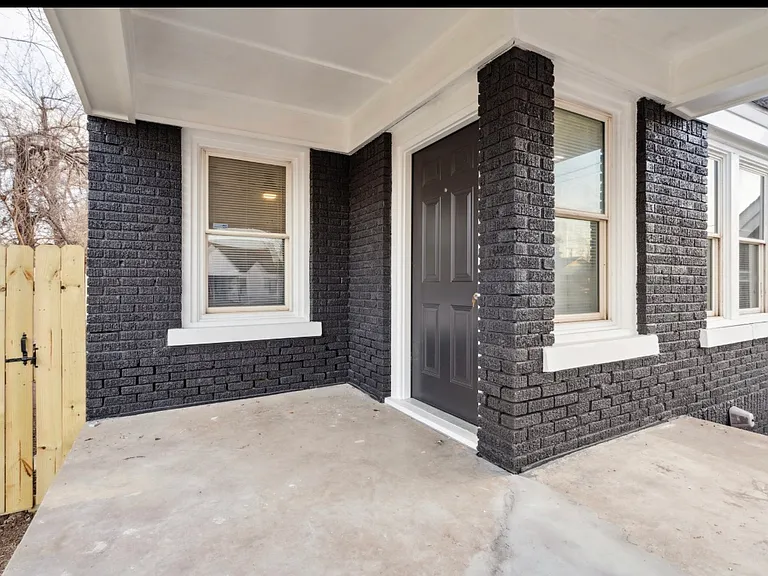 1200 NE 17th St #A — Photo 3