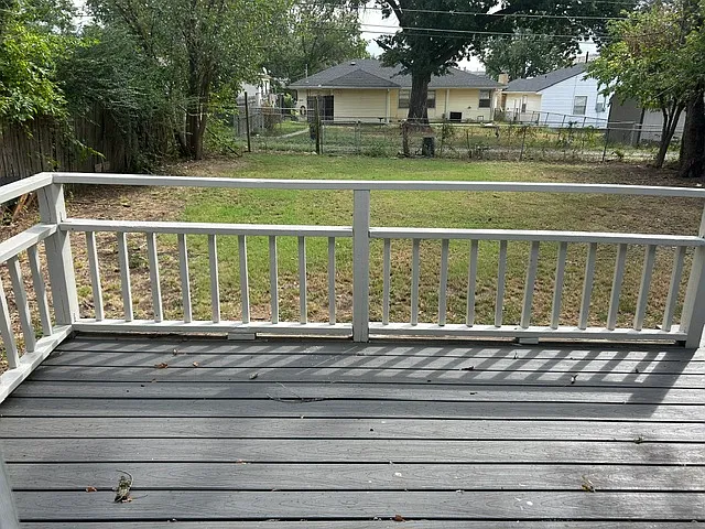 2 bed, 930 sqft, $875 — Photo 2