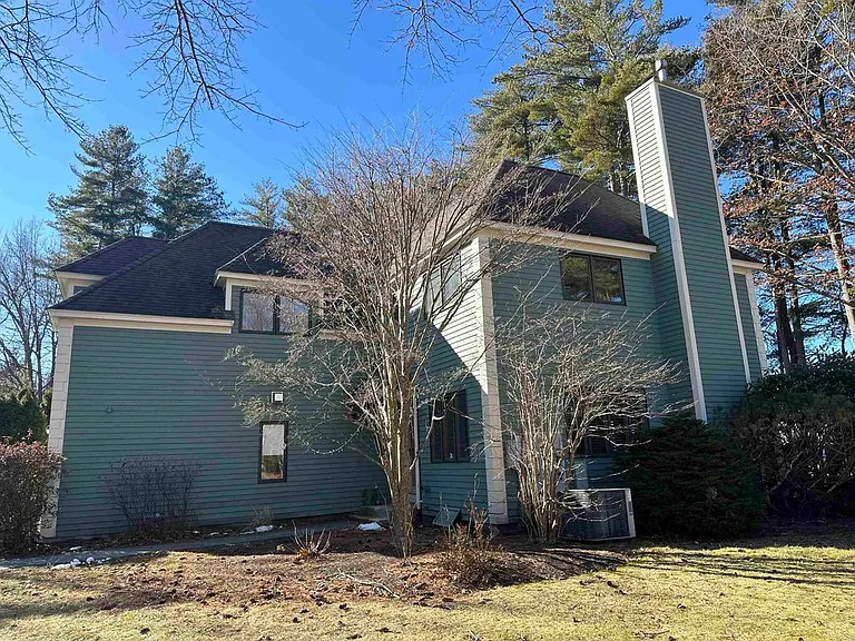 33 Clearwater Dr — Photo 15