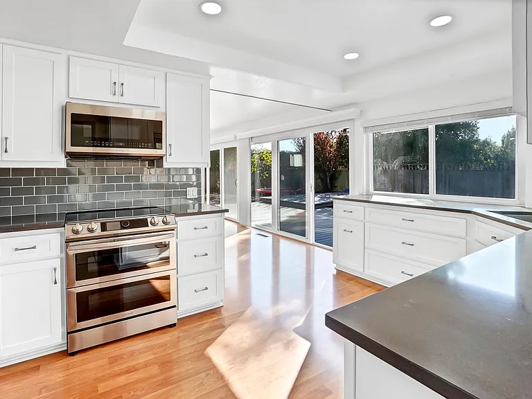 720 Toulouse Ct — Photo 10