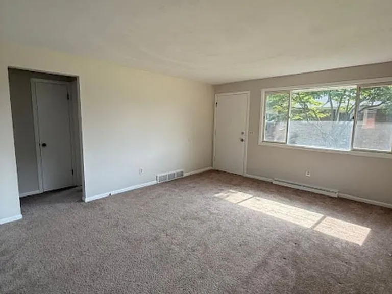 235 Kennedy St #235 — Photo 6