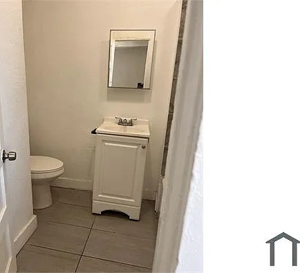 14151 Paramount Blvd — Photo 4