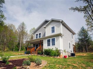 34 Compass Park Dr, Weaverville, NC 28787