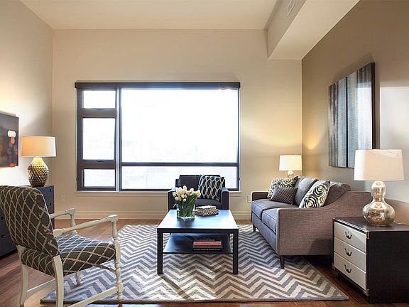 5th image of 255 N Washington St #204
