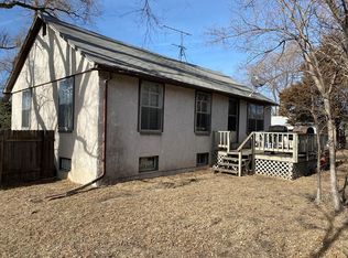 2404 S Memorial Park Rd, Grand Island, NE 68803