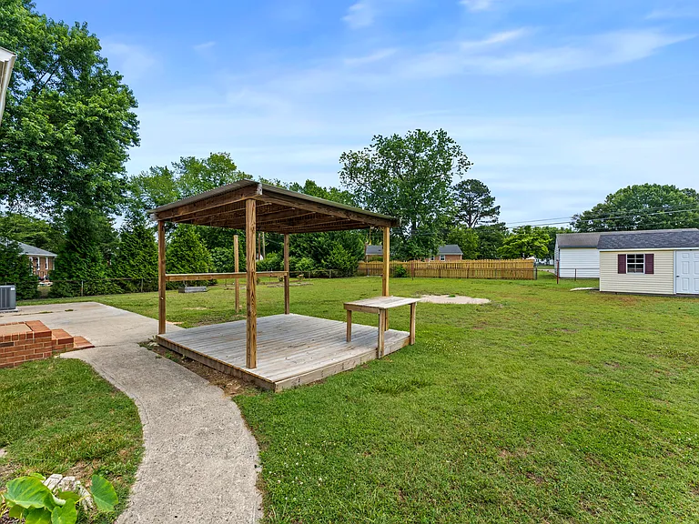 8327 Sherton Dr — Photo 16