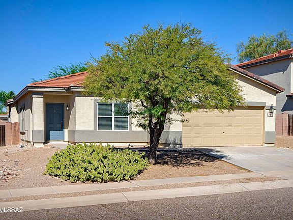 2nd image of 13697 E Shadow Pines Ln