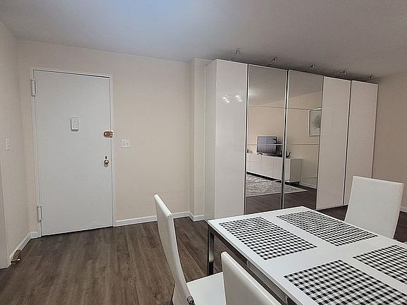 2nd image of 2940 W 5th St APT 18G