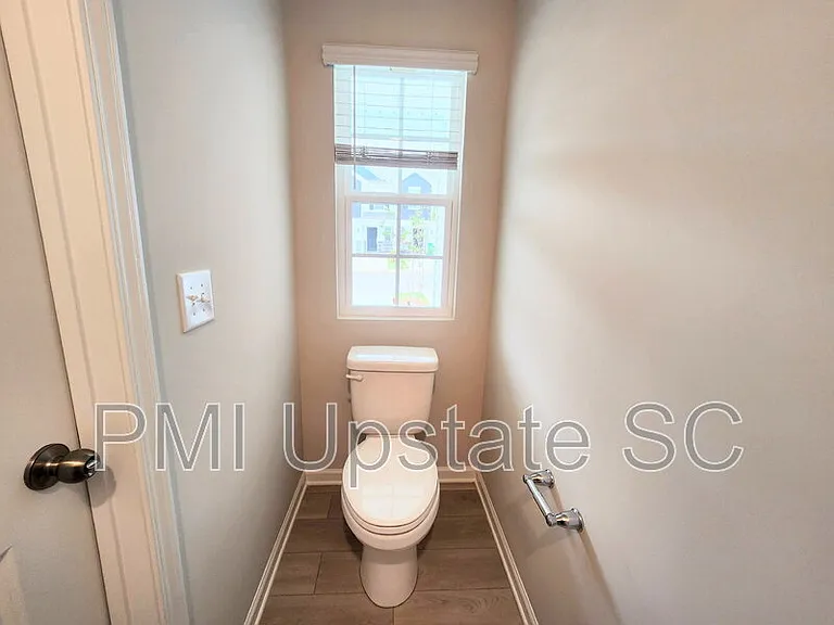 810 Sandbach Rd — Photo 13