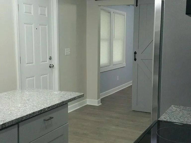 845 Wealthy St SE #1-5 — Photo 4