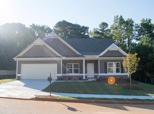 411 Freedom Pkwy, Hoschton, GA 30548