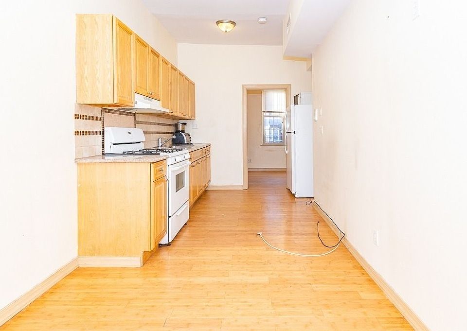 1st image of 304 Cooper St #1R