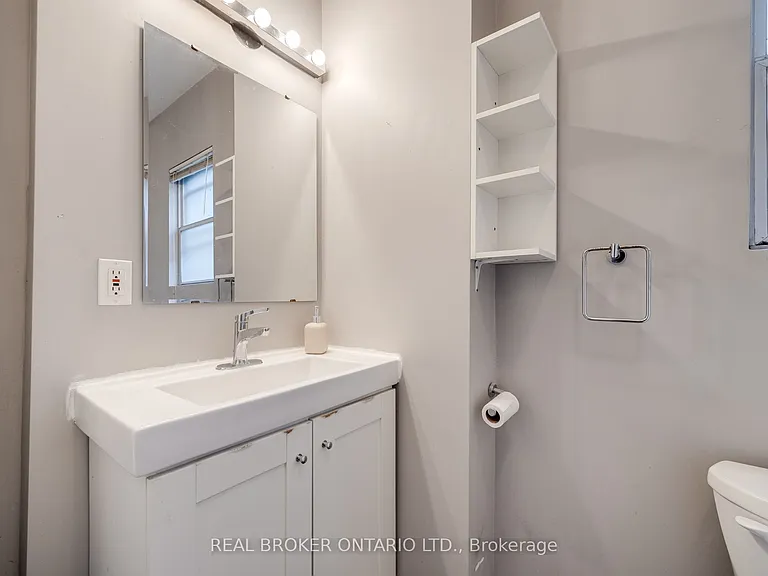 77 Isabella St #UPPER — Photo 19