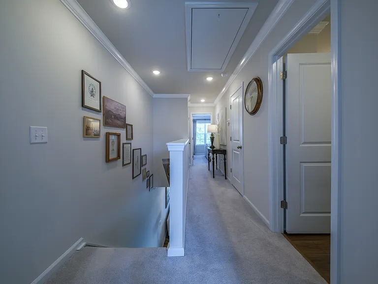 3160 N Hills Dr — Photo 22