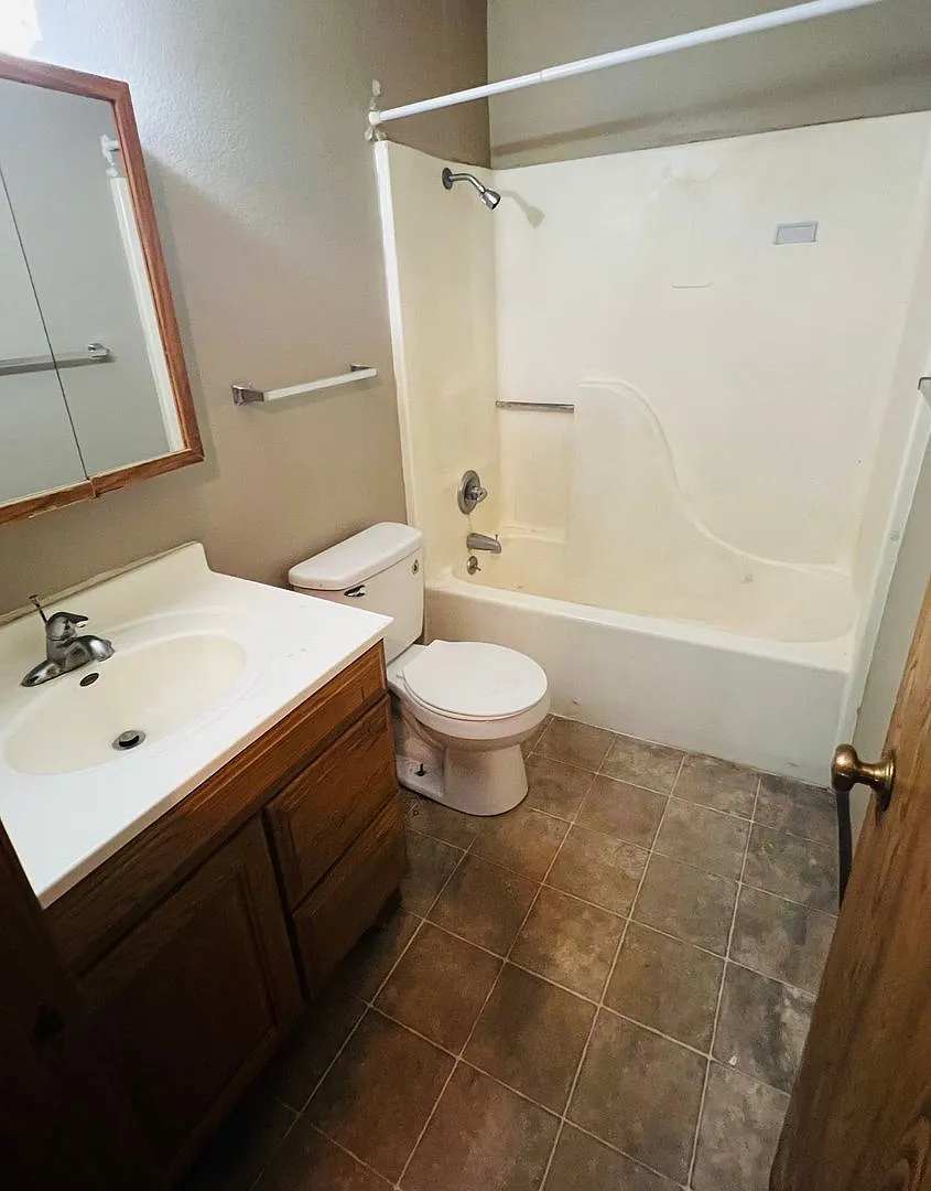 967 Boston Way — Photo 4
