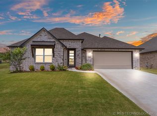 27713 E 107th St S, Broken Arrow, OK 74014