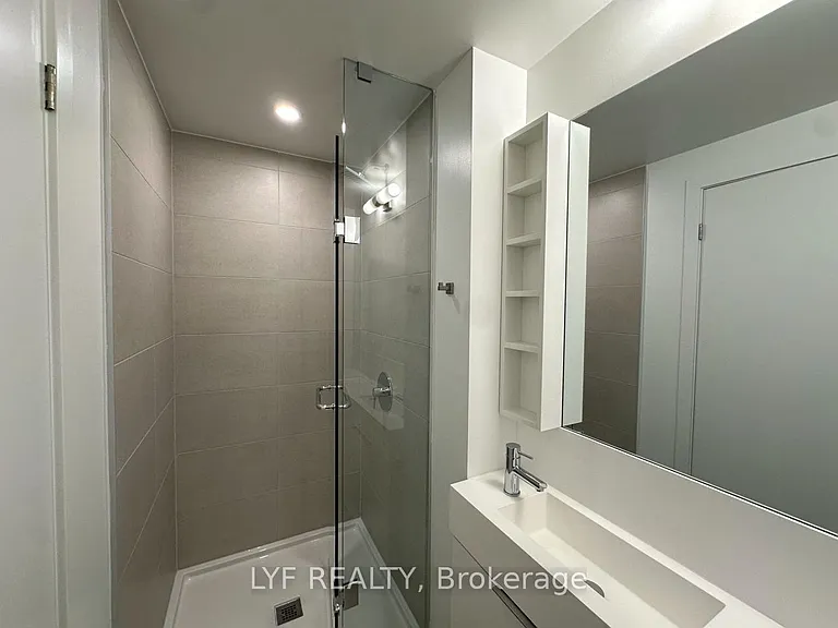 8 Wellesley St W #4810 — Photo 11