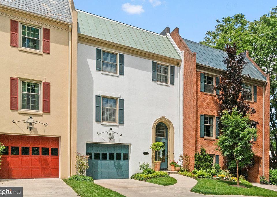 1st image of 4 Hume Ct #25